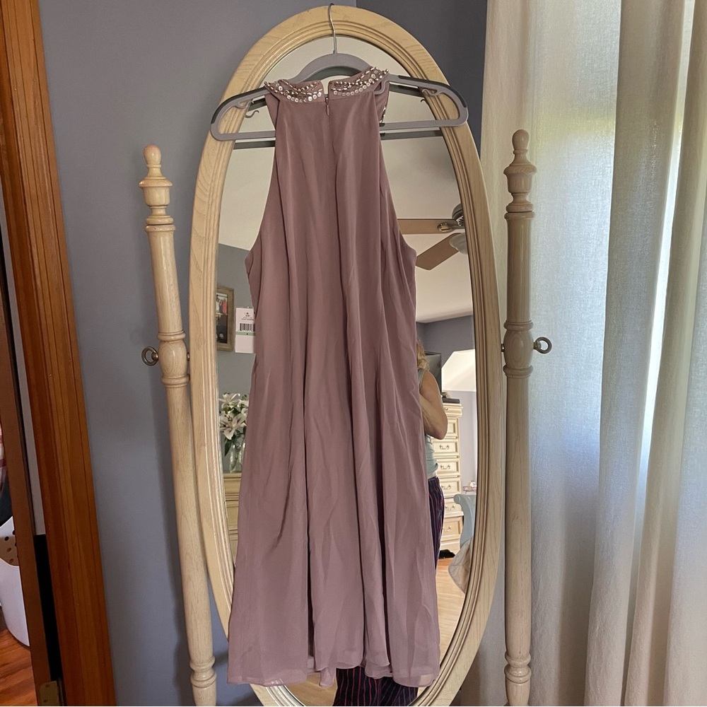 Pretty knee length dress. Cashmere color